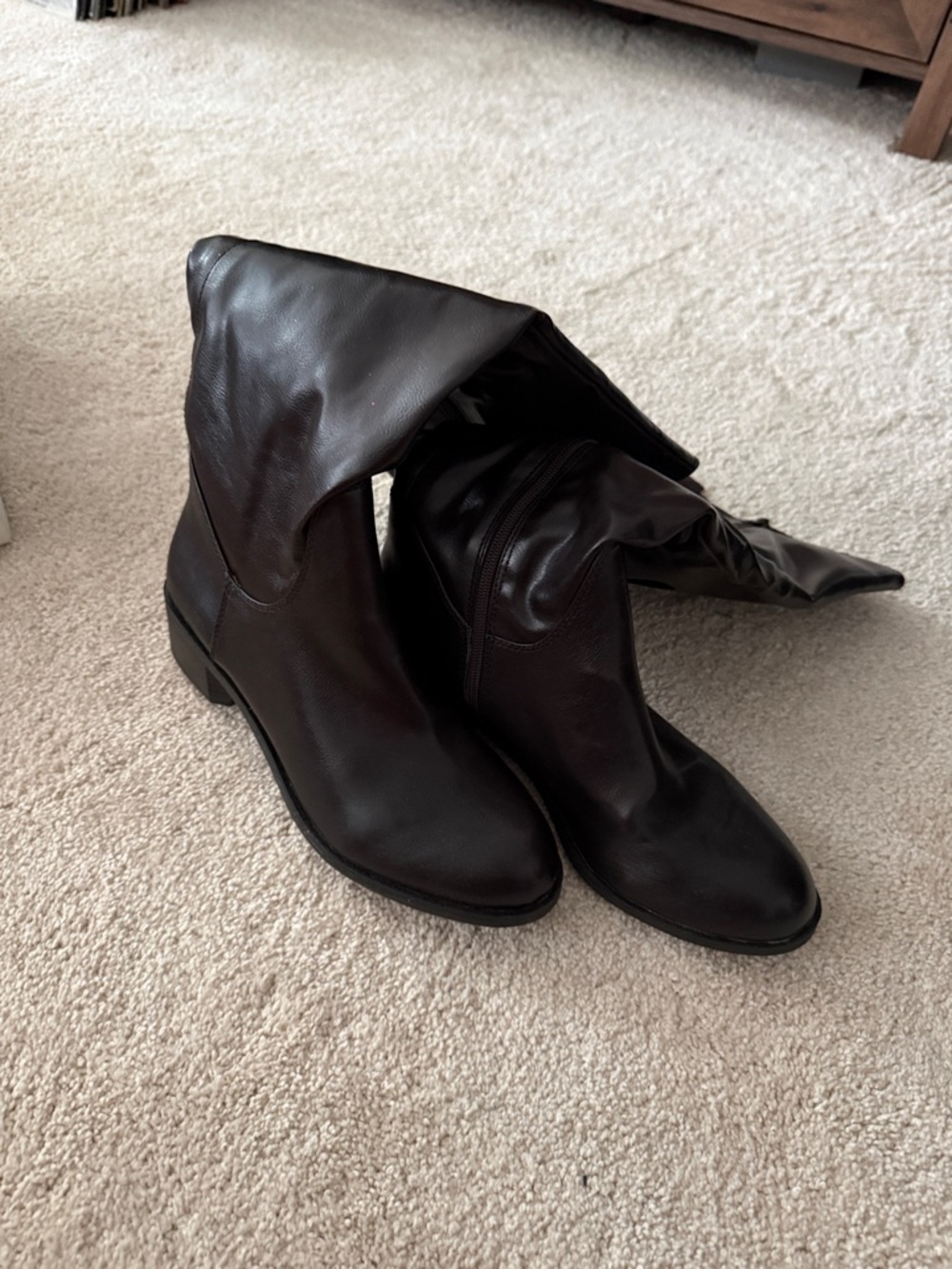 Boots in Dark Brown